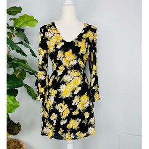 NWT LILLY START FLORAL LONG SLEEVE RUFFLE BLACK CASUAL SUMMER V Neck DRESS